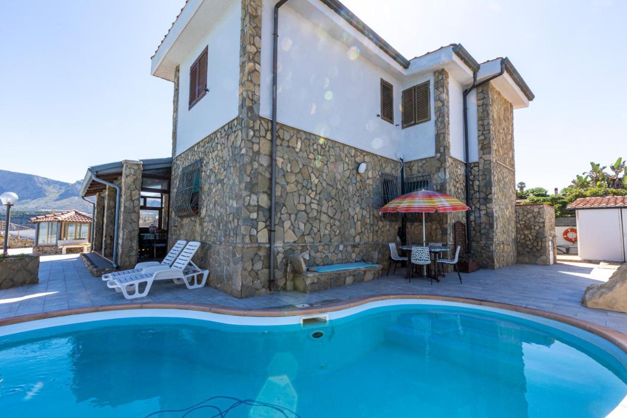 Casa Vacanza Barbera - In Riva Al Mare Villa Trappeto  Exterior photo